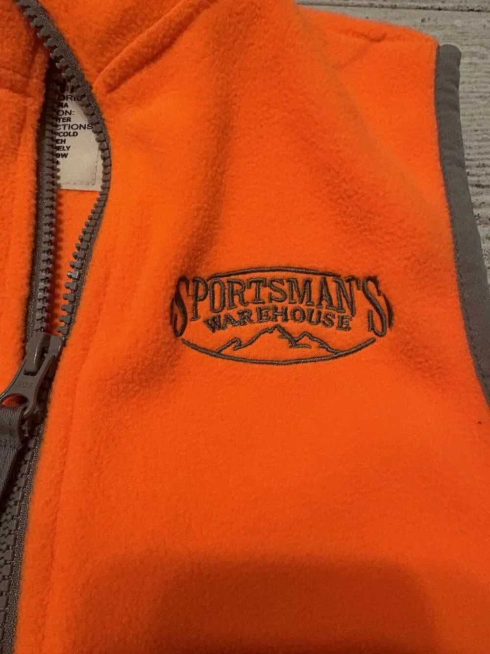 Hunting Vest - Picture 2 of 4